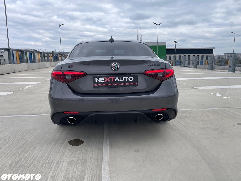 Alfa Romeo Giulia 2.0 Turbo Veloce Q4 - 9