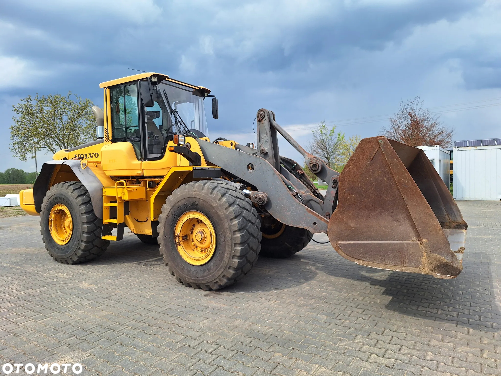 Volvo L120F - 7