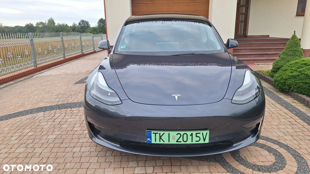 Tesla Model 3 2022 photo 2