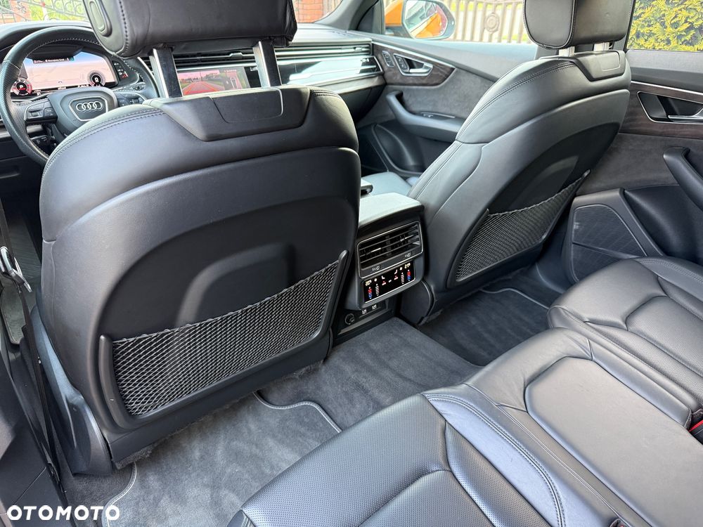 Audi Q8 - 9