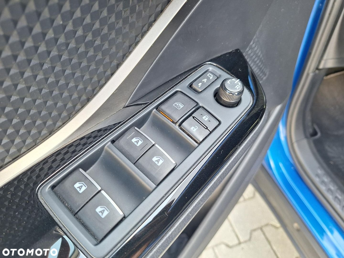 Toyota C-HR - 14