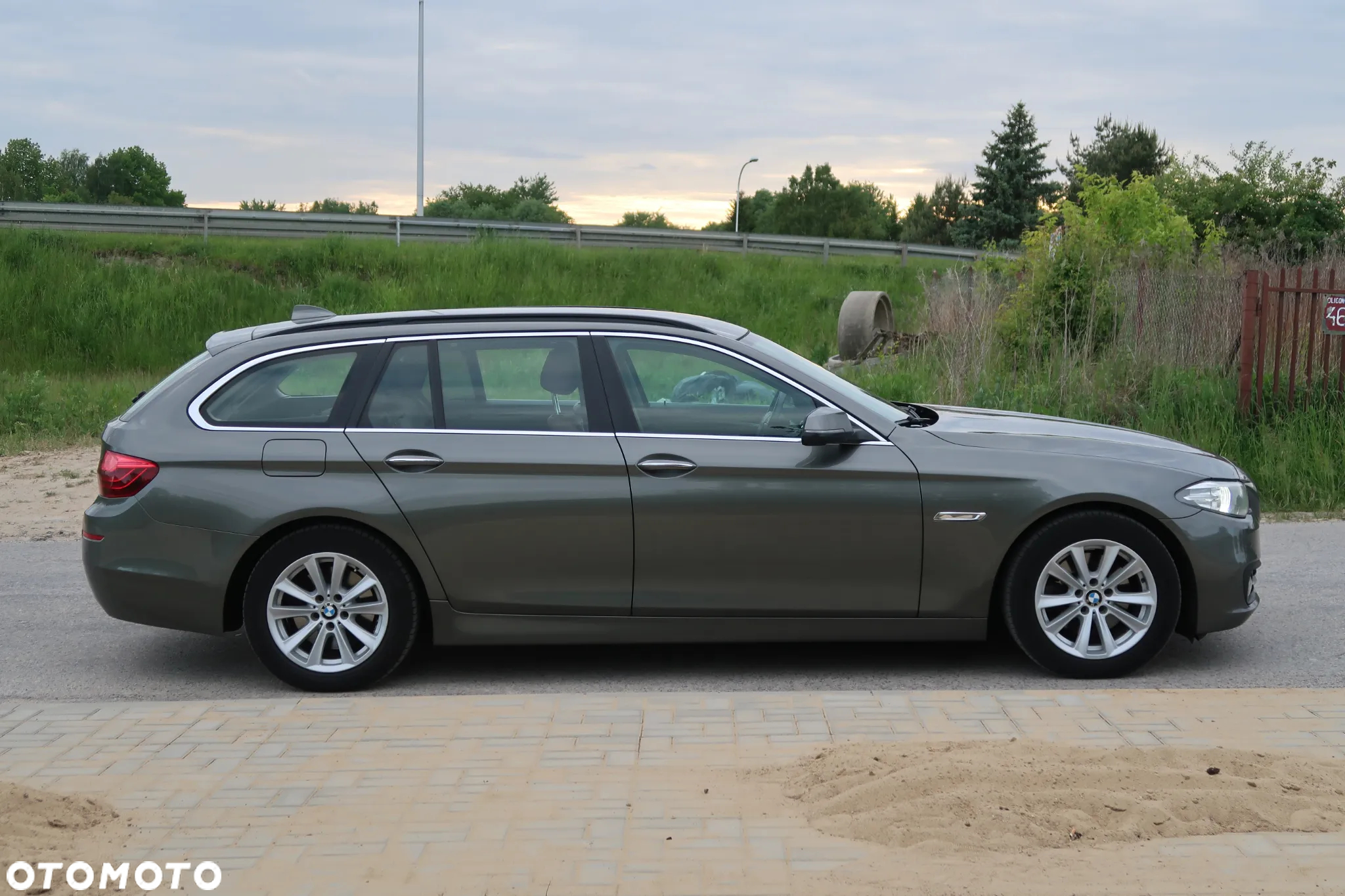 BMW Seria 5 520d Touring - 5