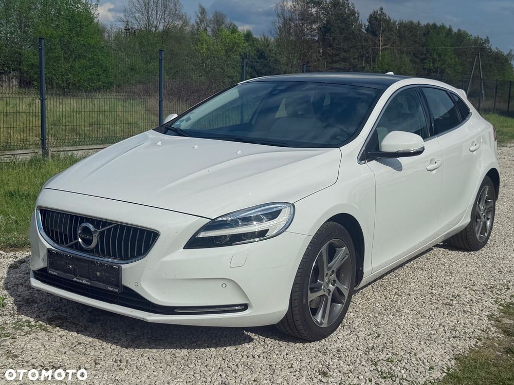 Volvo V40 T3 Drive-E Inscription - 1