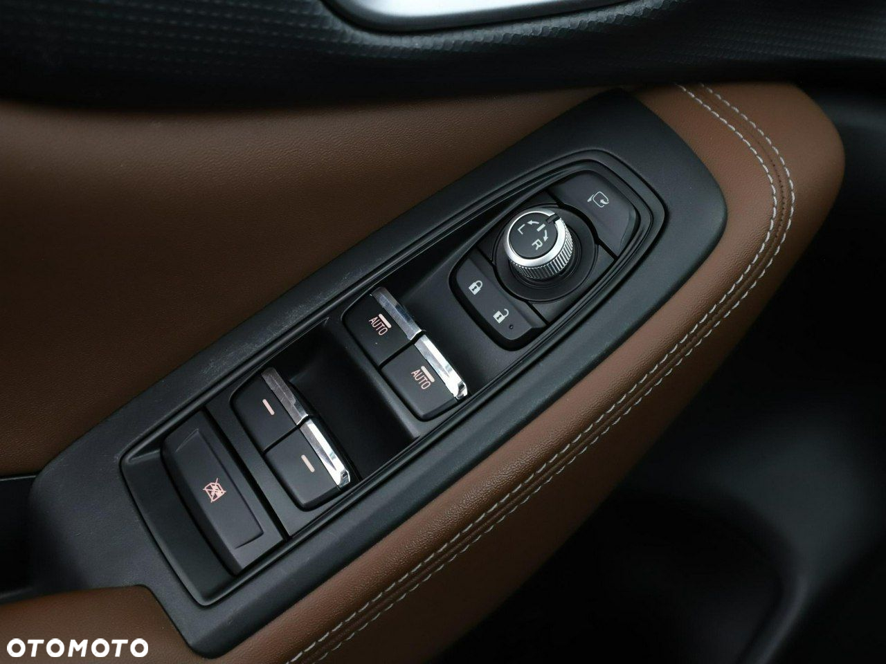 Subaru Forester 2.0 i Platinum Lineartronic - 35