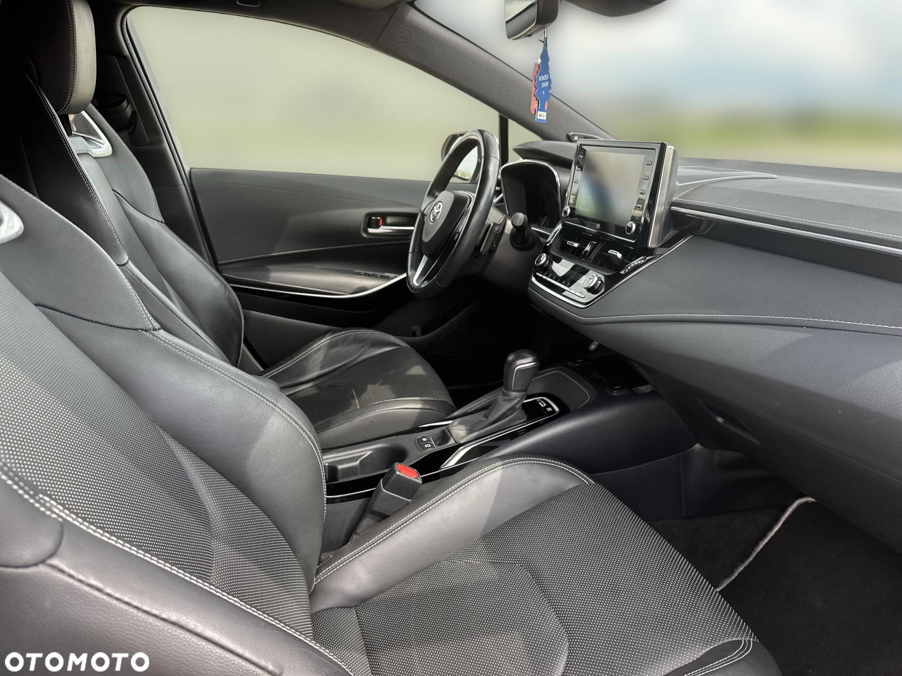 Toyota Corolla - 12
