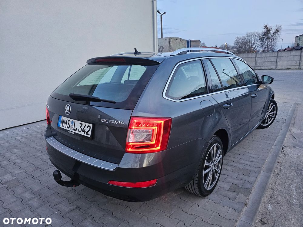 Skoda Octavia 2.0 TDI DSG Style - 6