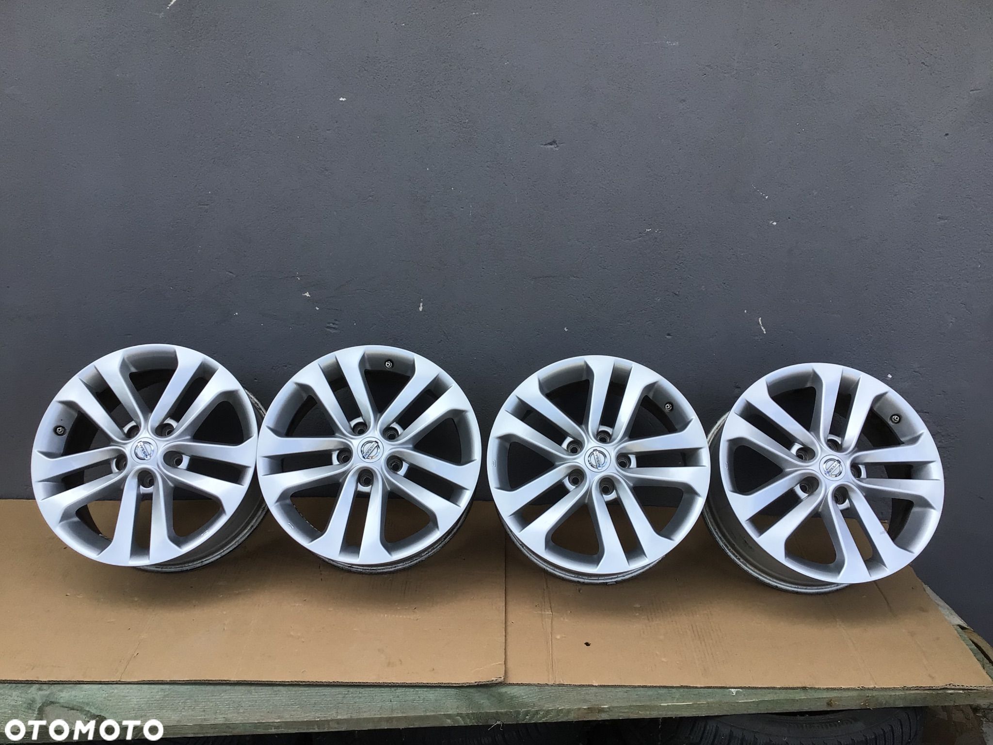 Felgi aluminiowe 4szt Nissan Juke F15 17x7J et47 5x114.3 z czujnikami - 1