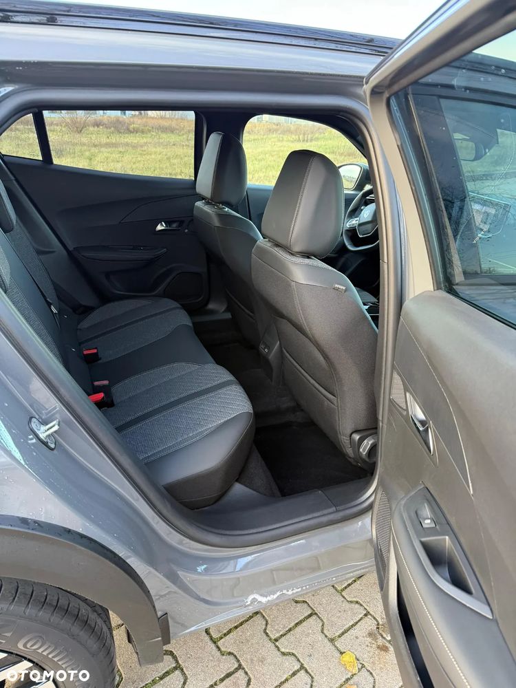 Peugeot 2008 PureTech 130 EAT8 GT Pack - 13