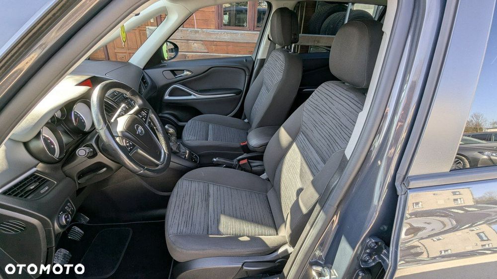 Opel Zafira - 12