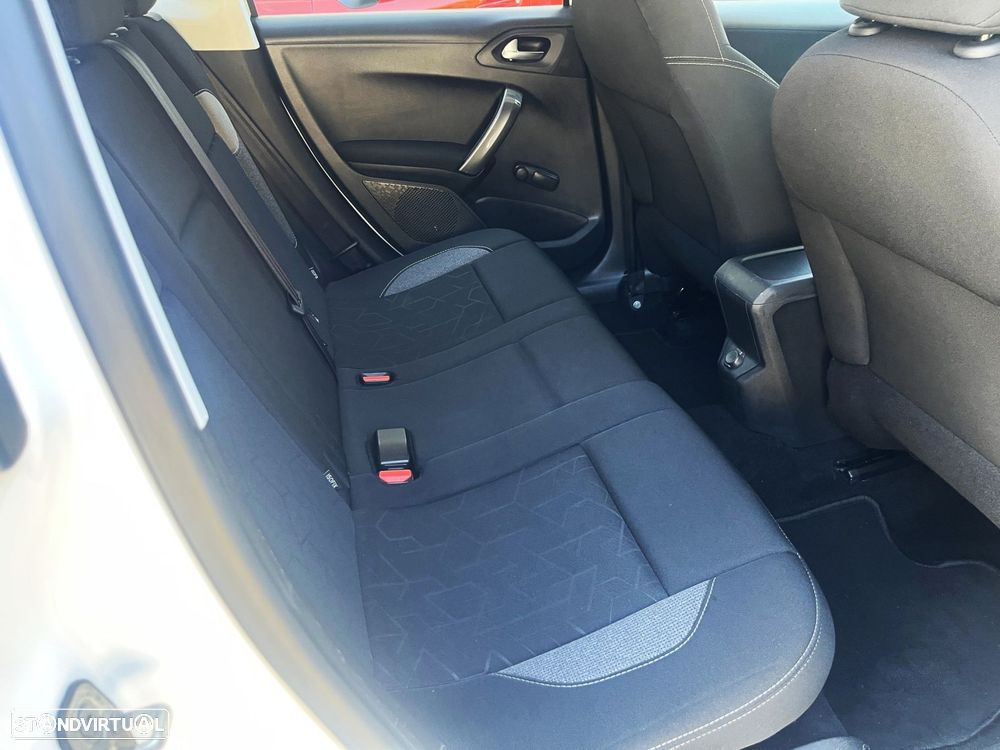 Peugeot 2008 1.2 PureTech Style - 17