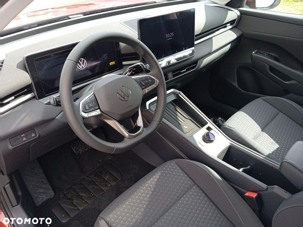 Volkswagen T-Roc - 14