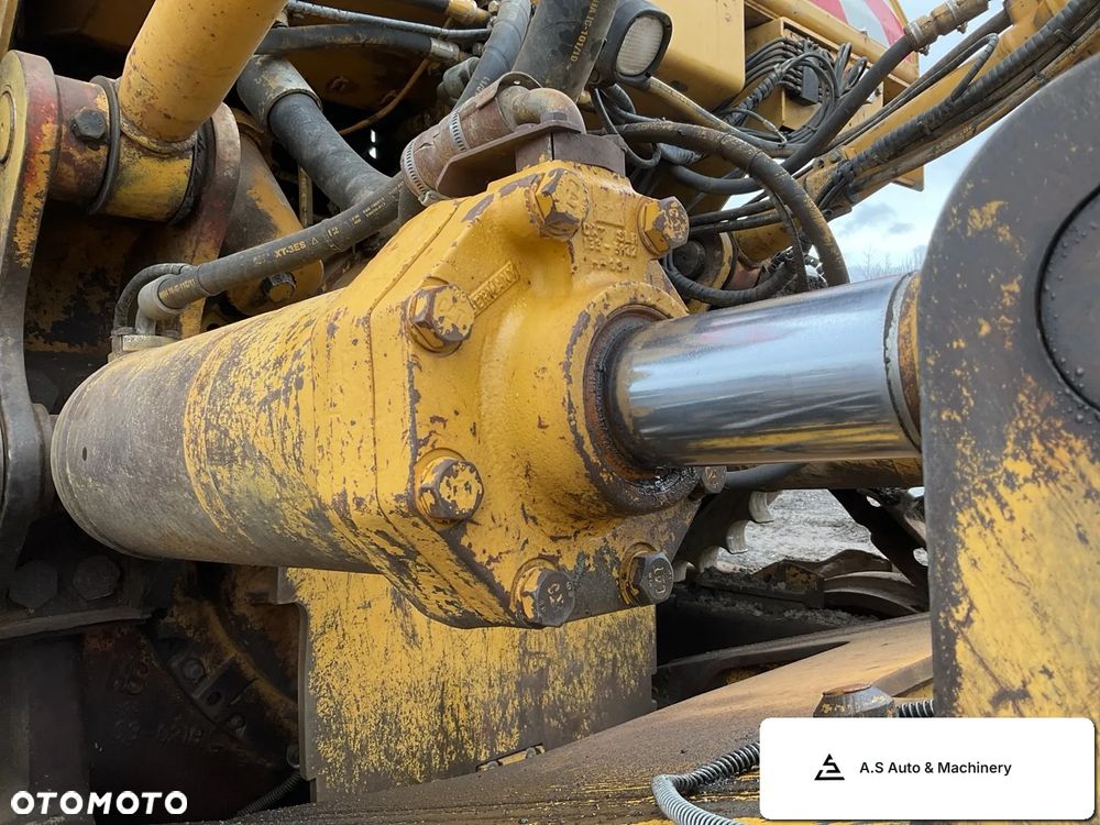 Caterpillar D9T - 23
