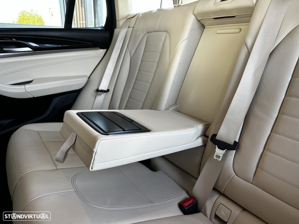 BMW X3 30 e xDrive xLine - 43