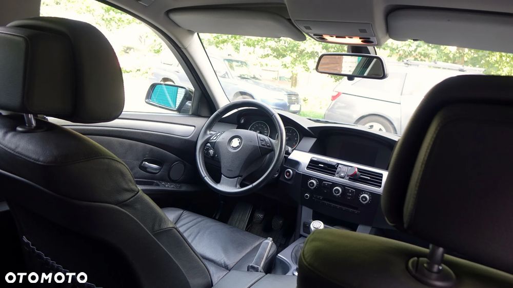 BMW Seria 5 525i - 7