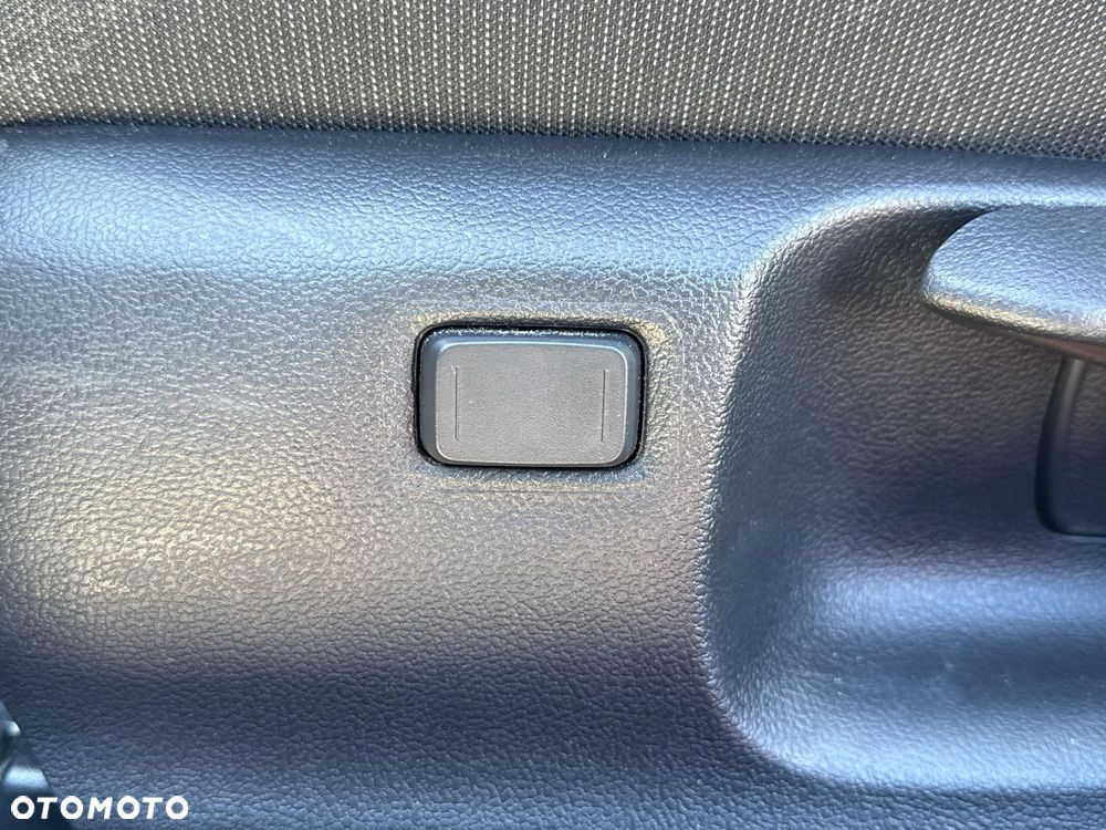 Toyota Corolla 1.8 Hybrid Style - 22