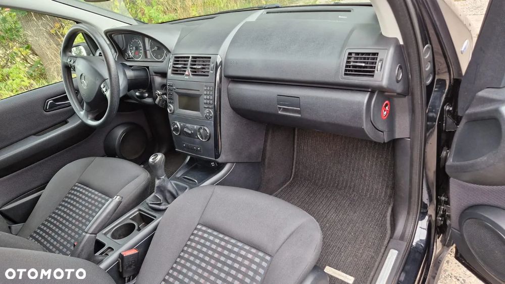 Mercedes-Benz Klasa A 160 Elegance - 11