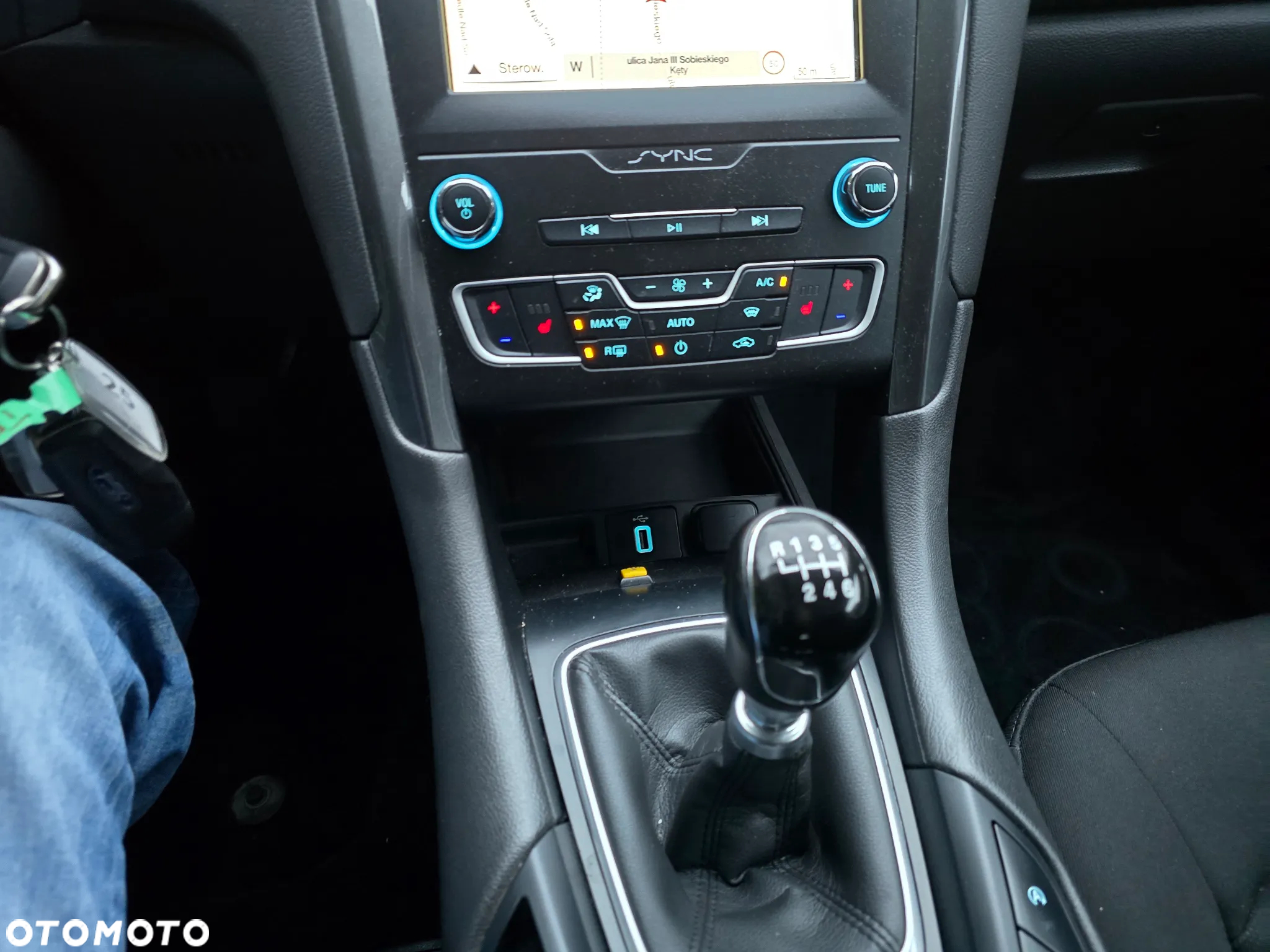 Ford Mondeo - 16