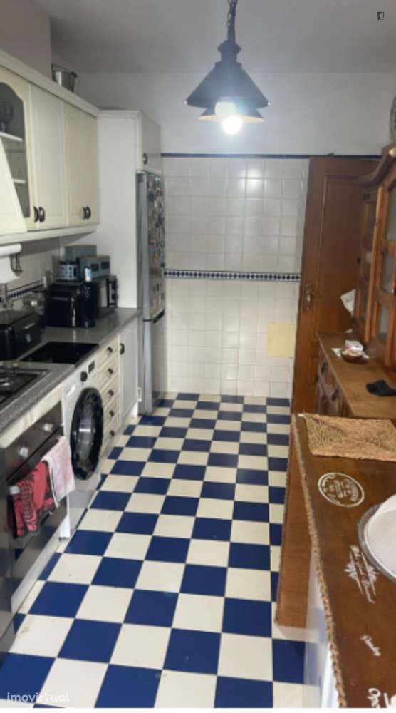 Quarto - localizado em Setubal - Grande imagem: 5/9