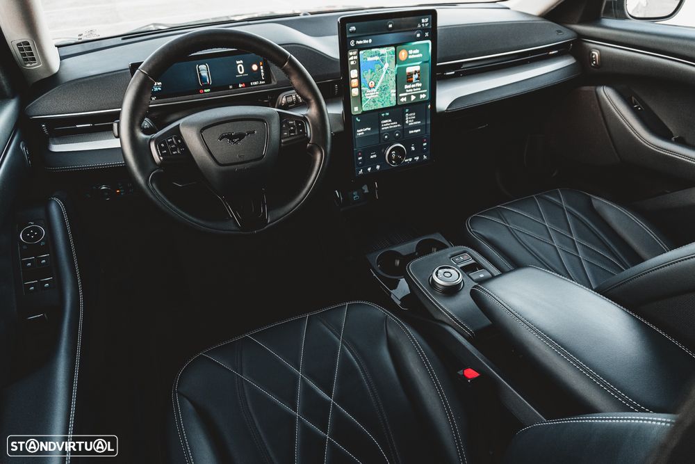 Ford Mustang Mach-E AWD - 23