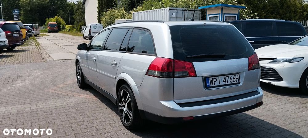 Opel Vectra 2.2 Caravan - 3