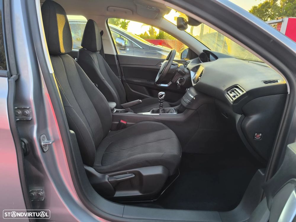 Peugeot 308 1.6 e-HDi Active - 26