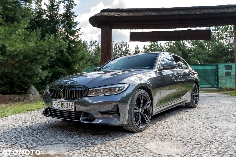BMW Seria 3 330i xDrive Sport Line - 13