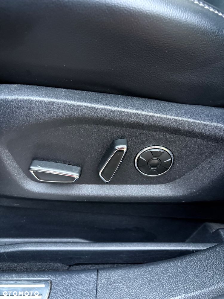 Ford S-Max - 8