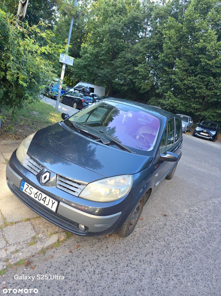 Renault Scenic - 1