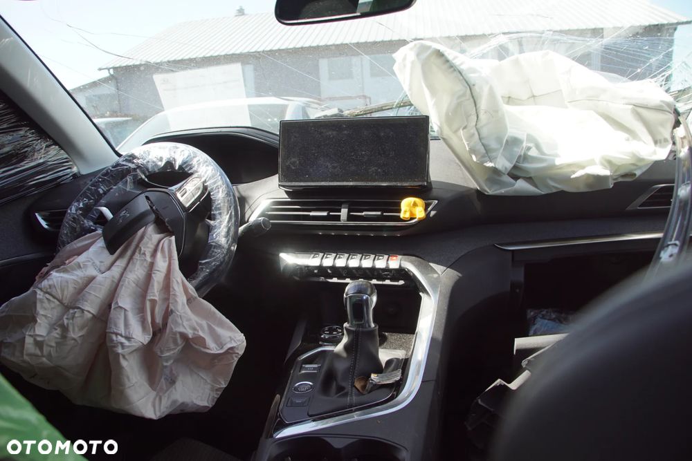 Auto na części - Peugeot 3008 II Lift 1.2 PureTech 130 KM HN05 20R101 KTV 2021R Silnik Skrzynia Drzwi Błotnik Zderzak Klapa Lampa Lusterko Klamka Szyba Deska Kokpit Sterownik Moduł Czujnik Licznik Wyświetlacz Panel - 17