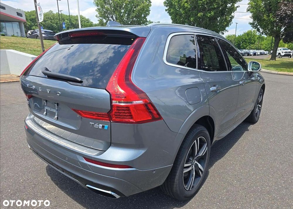 Volvo XC 60 T6 AWD R-Design - 4