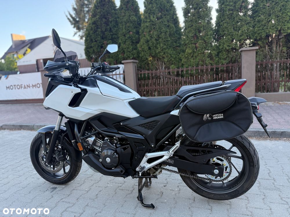 Honda NC - 16