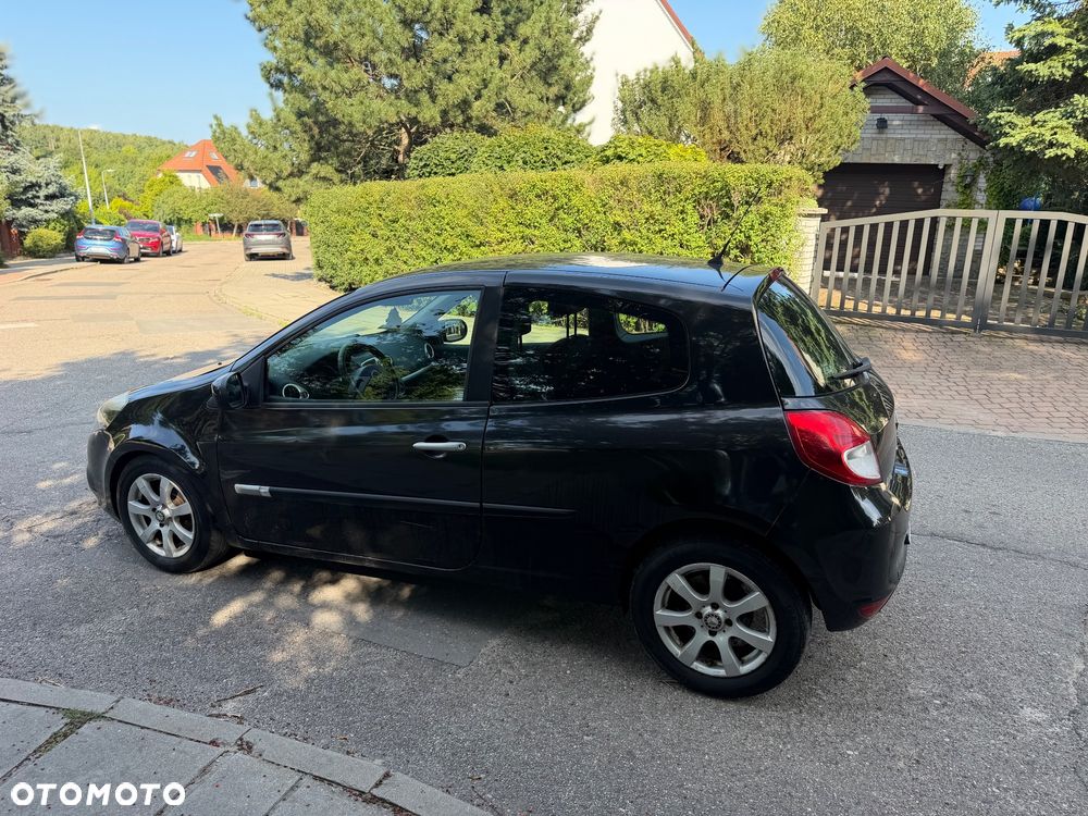 Renault Clio 1.2 16V Authentique - 6