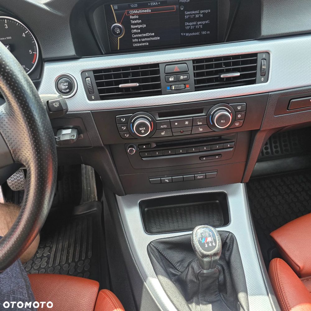 BMW Seria 3 320d - 23