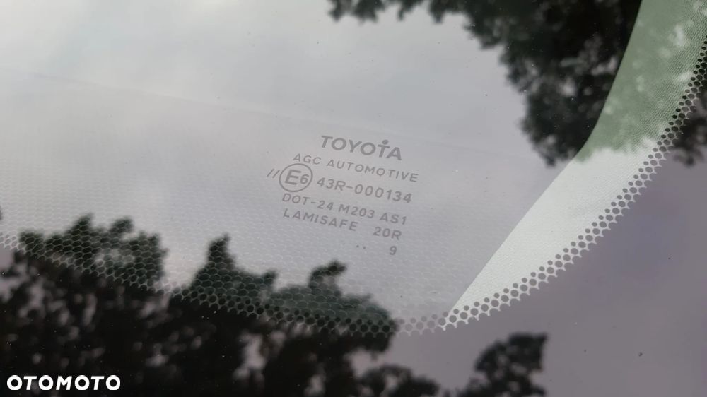 Toyota Avensis 1.6 Active - 17