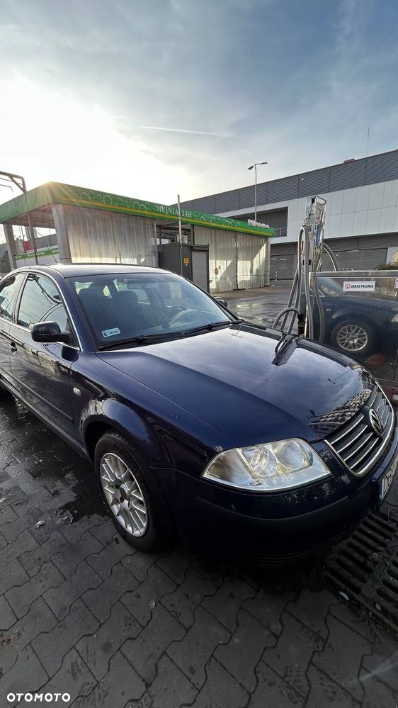 Volkswagen Passat 1.9 TDI Comfortline - 2