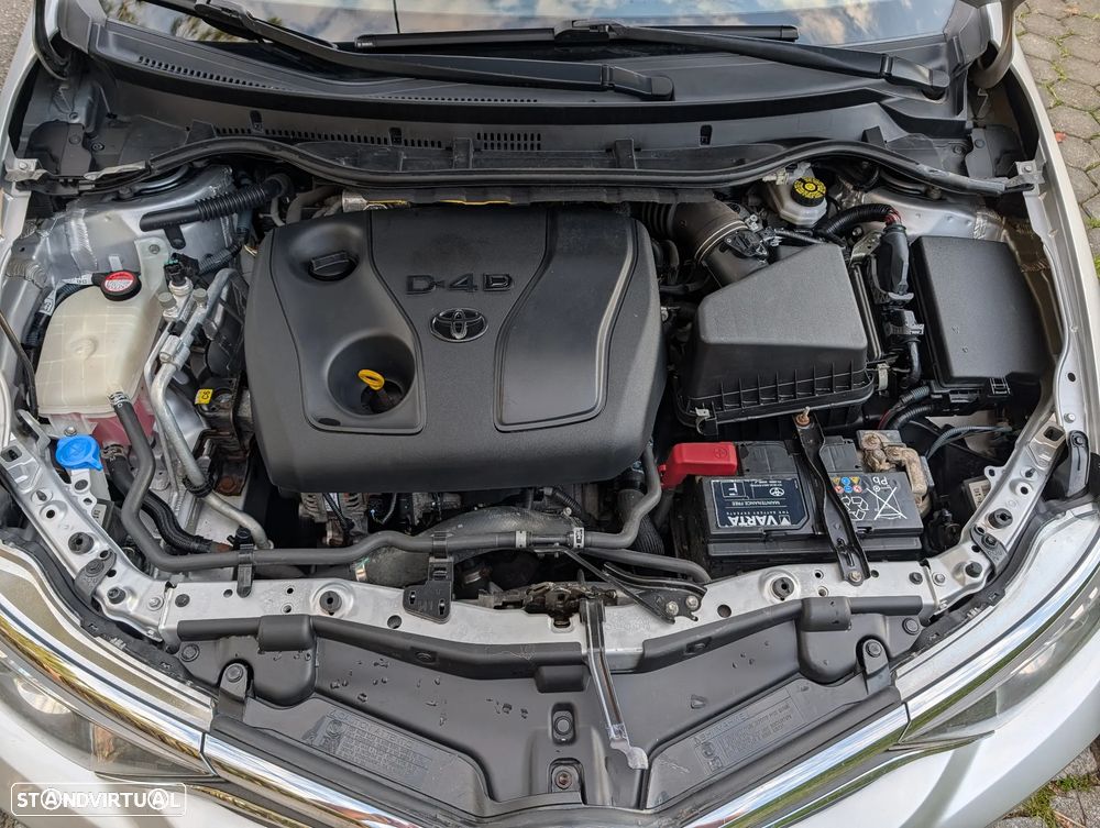 Toyota Auris 1.4 D-4D Design Edition - 29