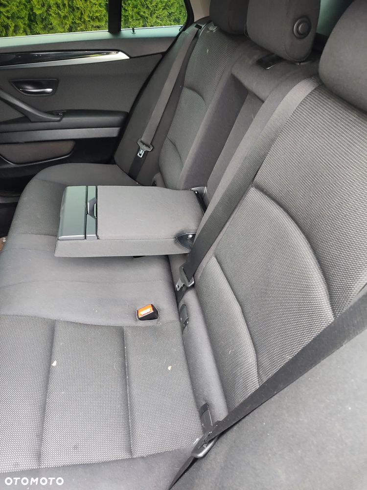 BMW Seria 5 520d - 30