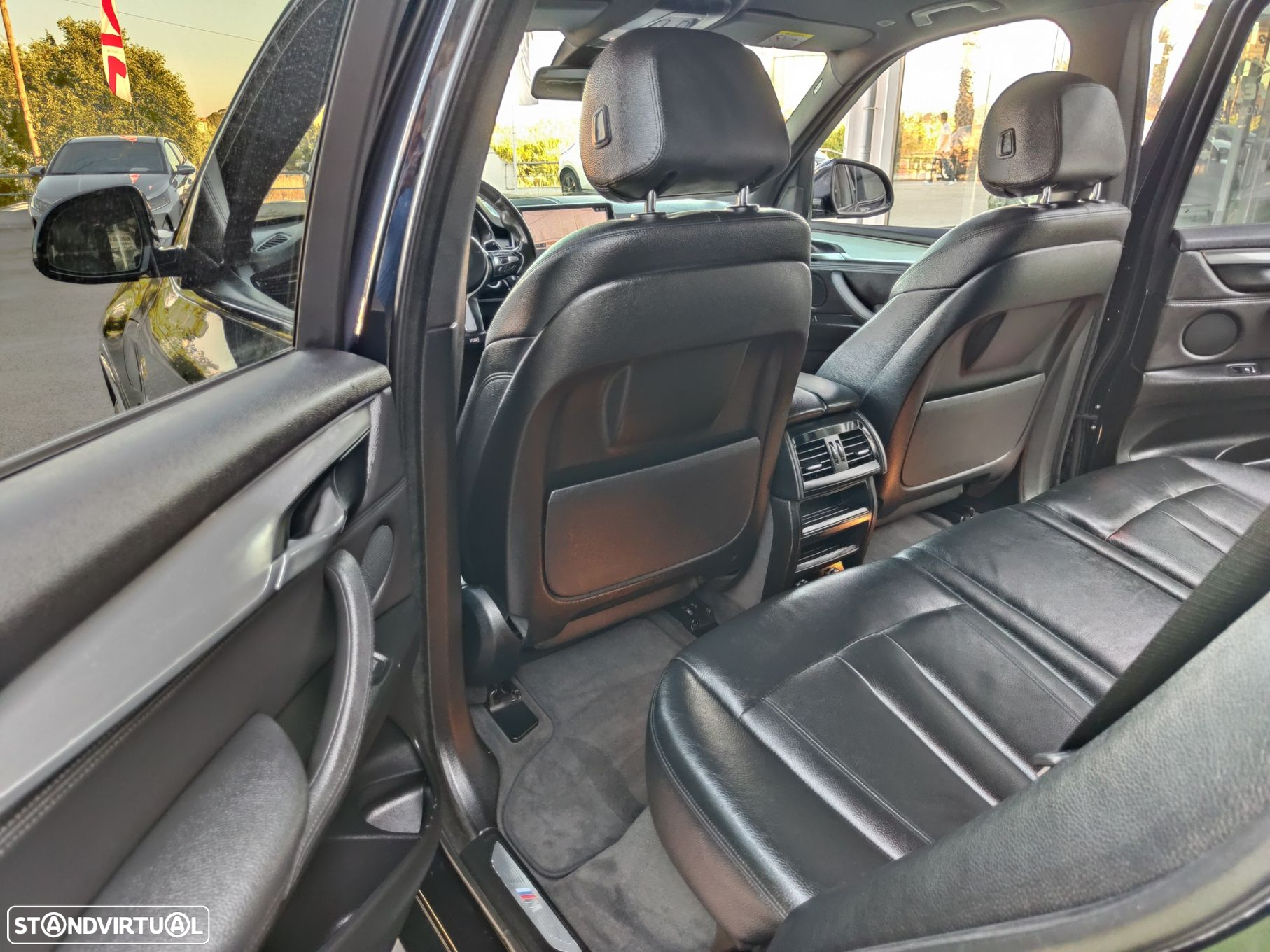 BMW X5 40e xDrive Pack M - 29
