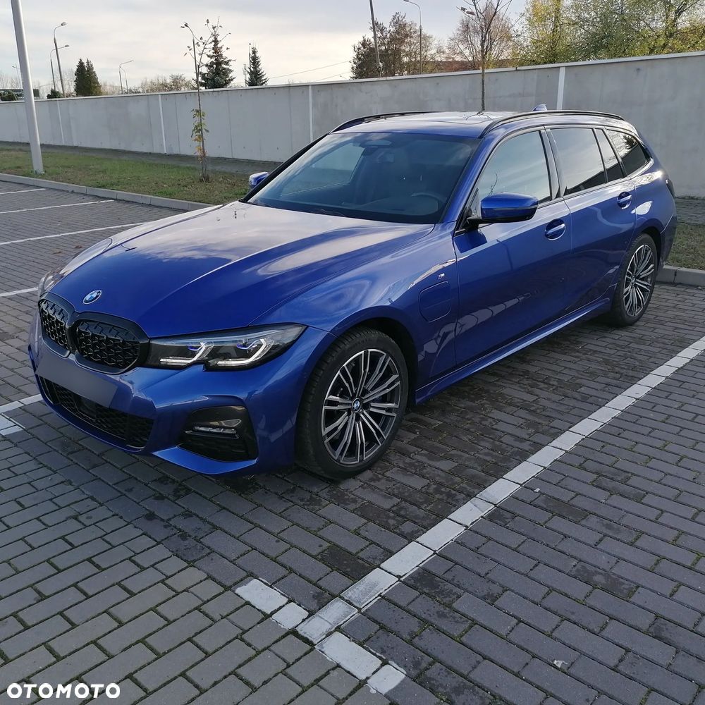 BMW Seria 3 330e M Sport - 1