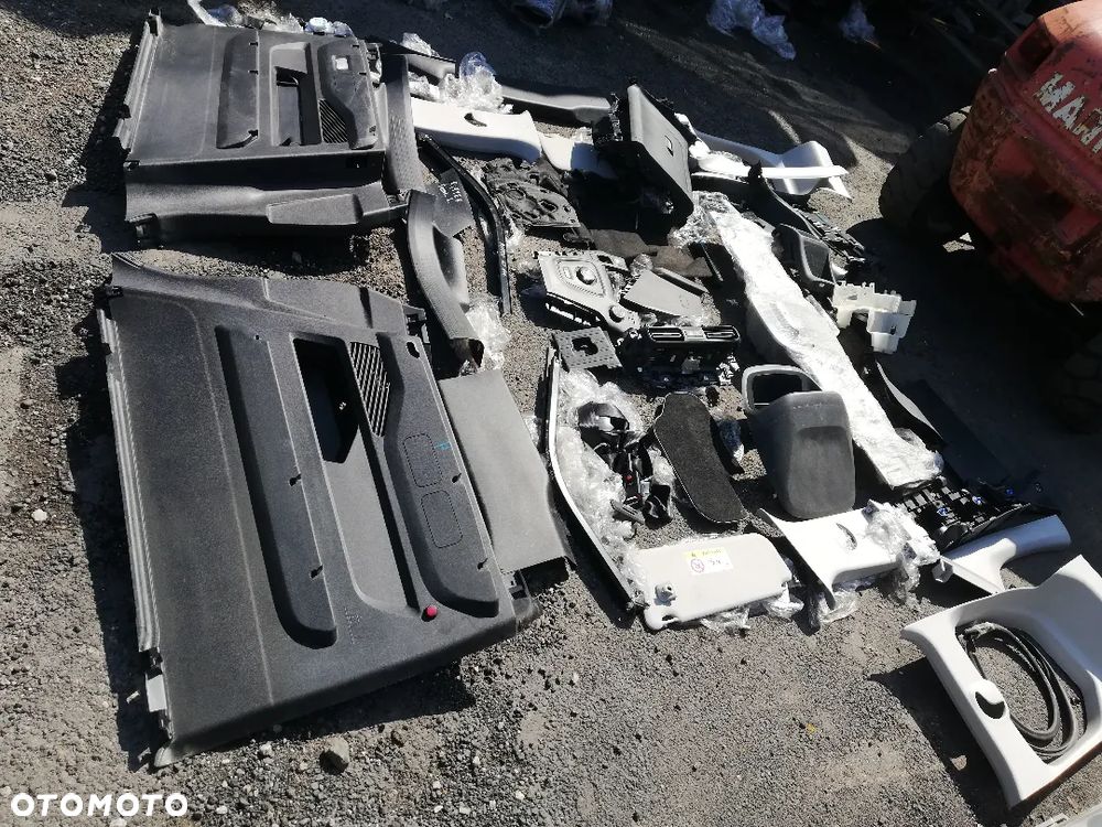 LISTWA SŁUPEK OSŁONA BOCZEK BAGAŻNIKA PEUGEOT RIFTER OSOBÓWKA - 1