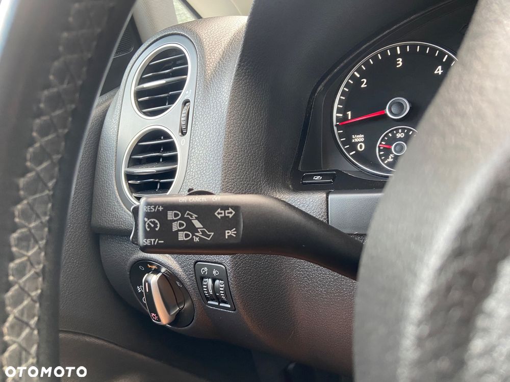 Volkswagen Golf Plus 2.0 TDI DPF Highline - 18