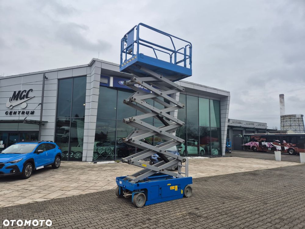 Genie GS 4047 / 1 WŁ / SERWISOWANY / AŻ 13.7M WYSOKOŚĆ / MAX ŁADOWNOŚĆ 350KG / MOŻLIWY TRANSPORT - 1