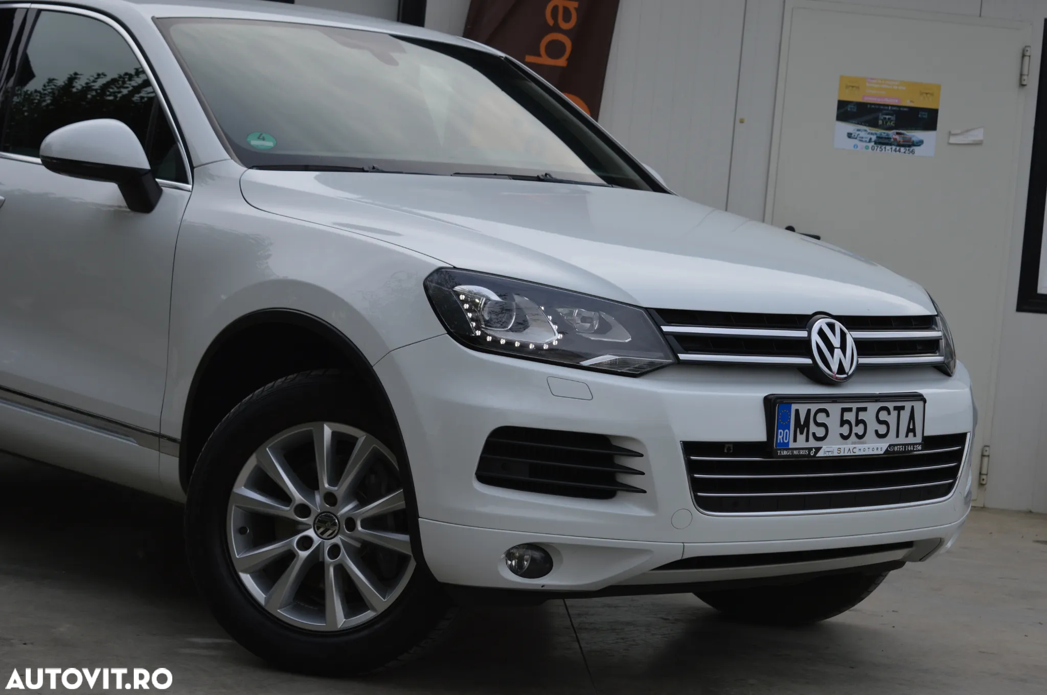 Volkswagen Touareg 3.0 V6 TDI BMT - 9