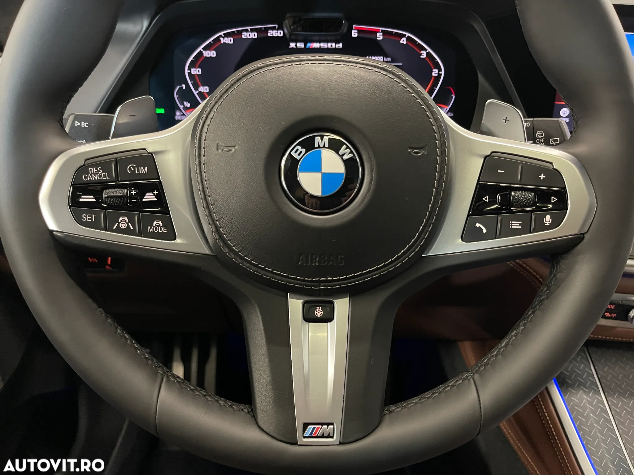 BMW X5 M M50d - 33