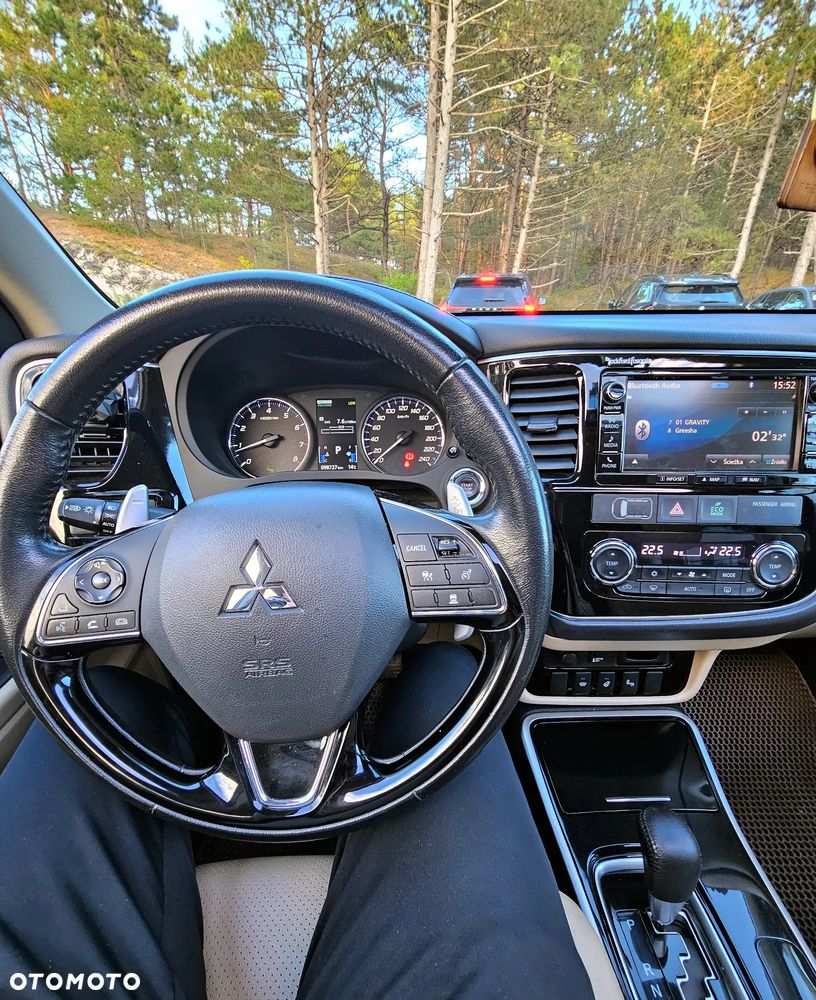 Mitsubishi Outlander 2.0 Intense 4WD CVT - 12