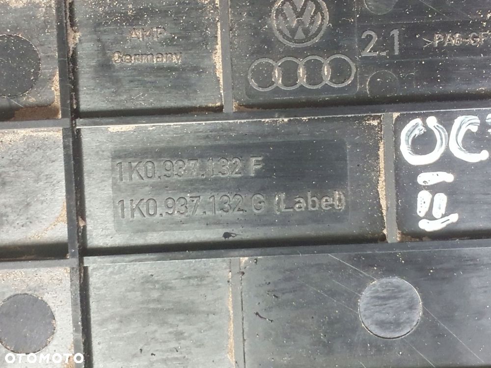 Skoda Octavia II lift 1.8 Tsi OBUDOWA SKRZYNKI BEZPIECZNIKÓW 1K0937132F - 4