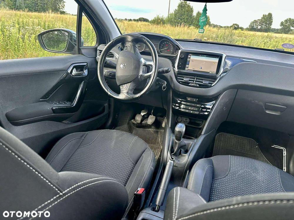 Peugeot 208 1.2 PureTech Allure - 13