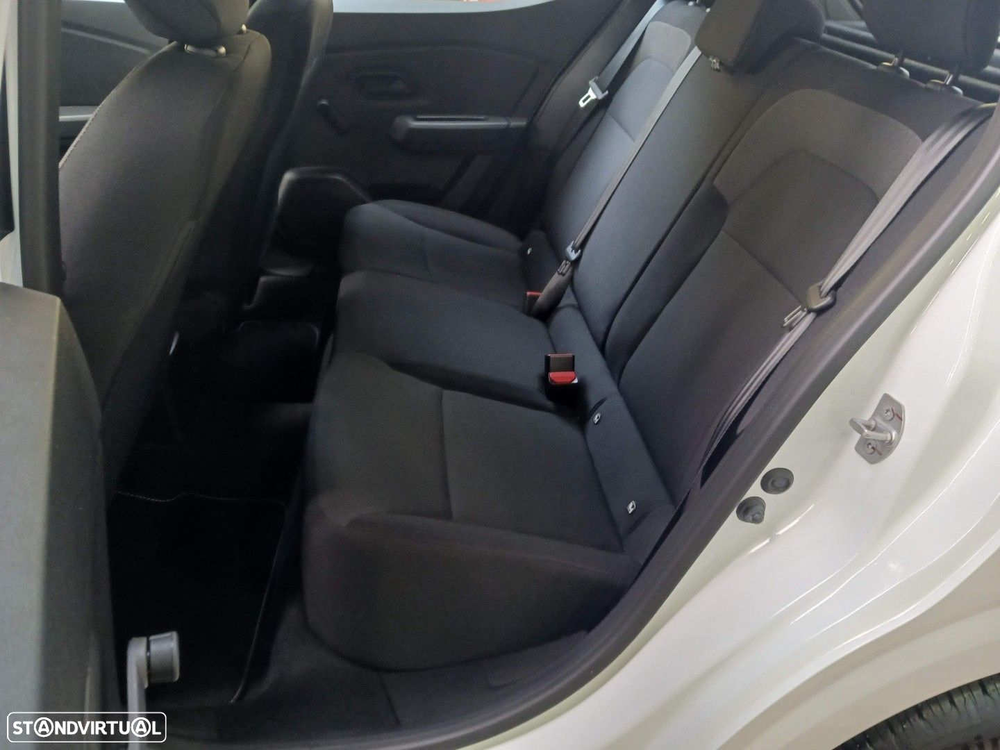 Dacia Sandero 1.0 SCe Essential - 33