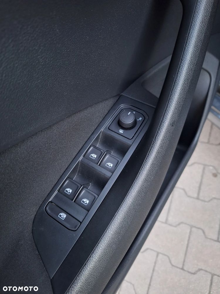 Skoda Kamiq 1.0 TSI DSG Active - 10