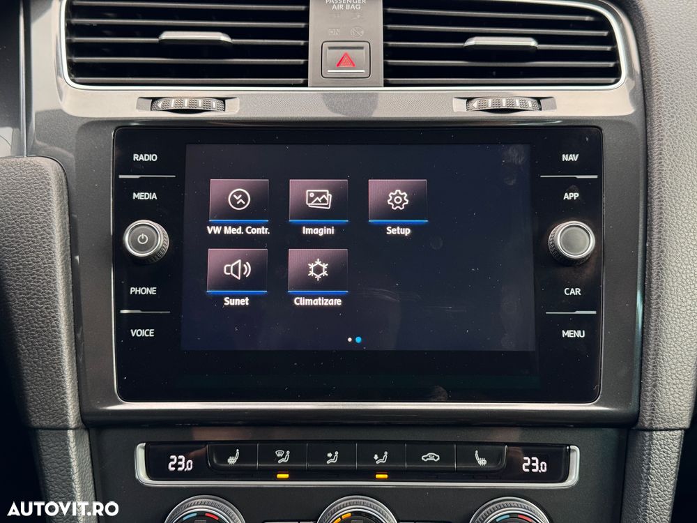 Volkswagen Golf 2.0 BlueTDI Comfortline - 32